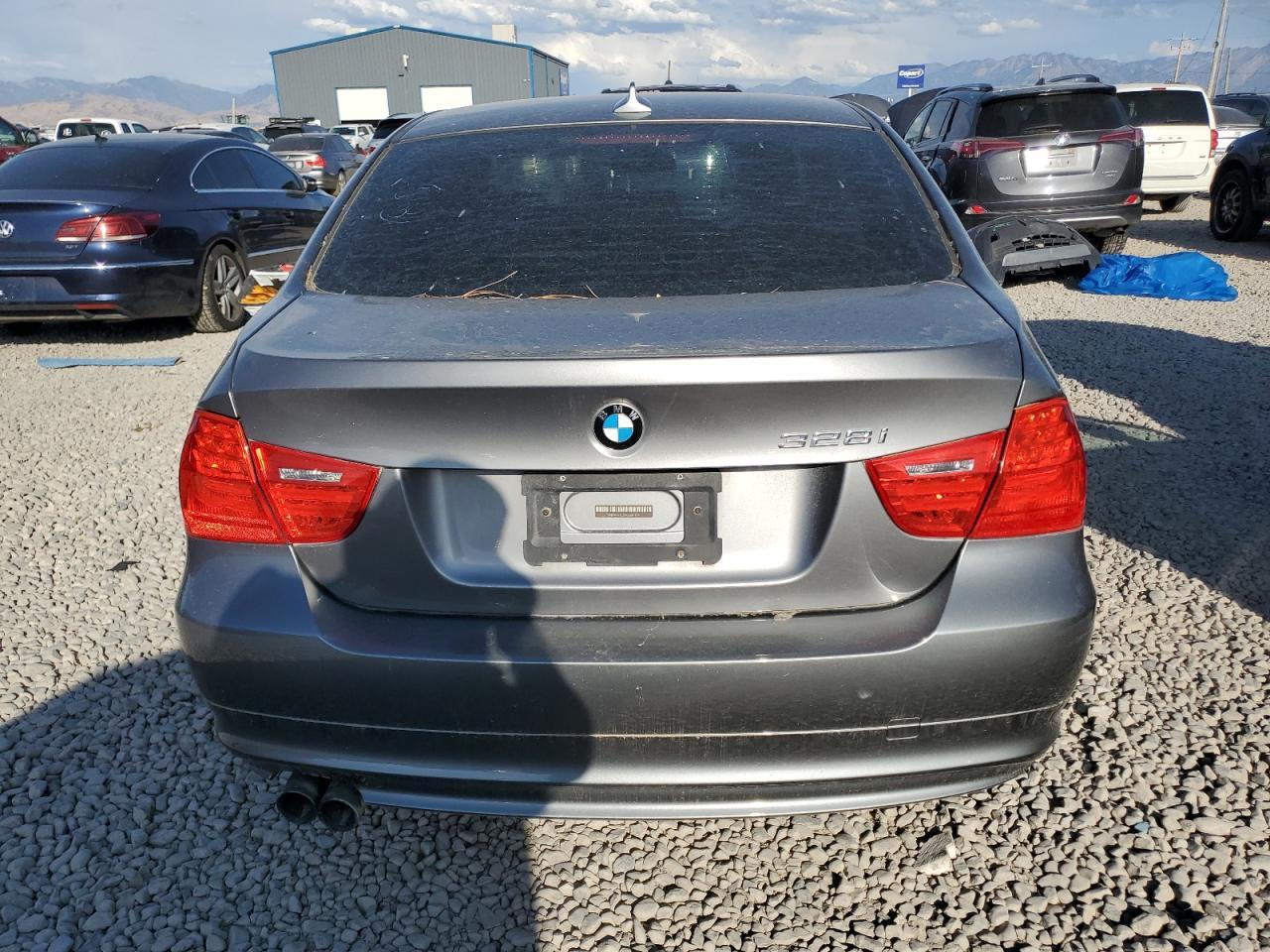 2011 BMW 328 I - Image 6