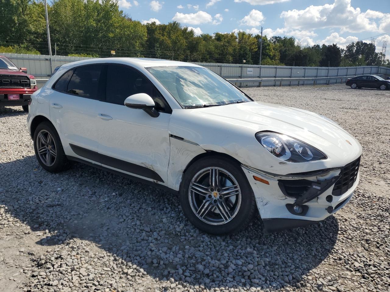 2017 Porsche Macan - Image 4