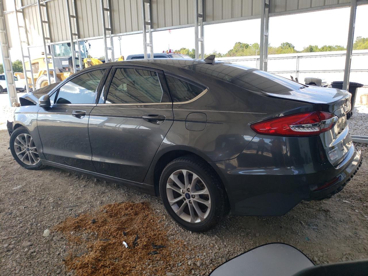 2020 Ford Fusion Se - Фото 2