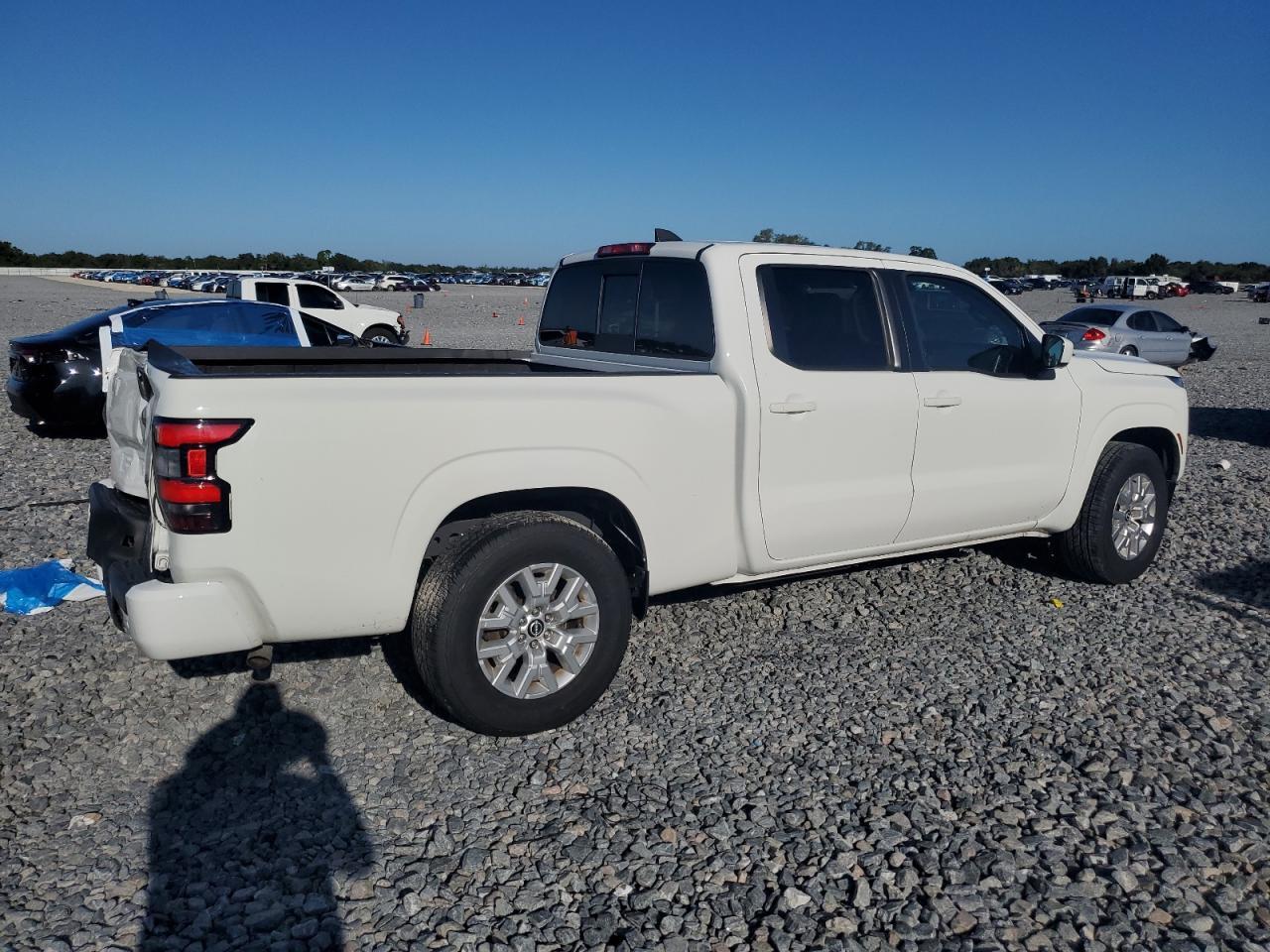 2022 Nissan Frontier Sv - Image 3
