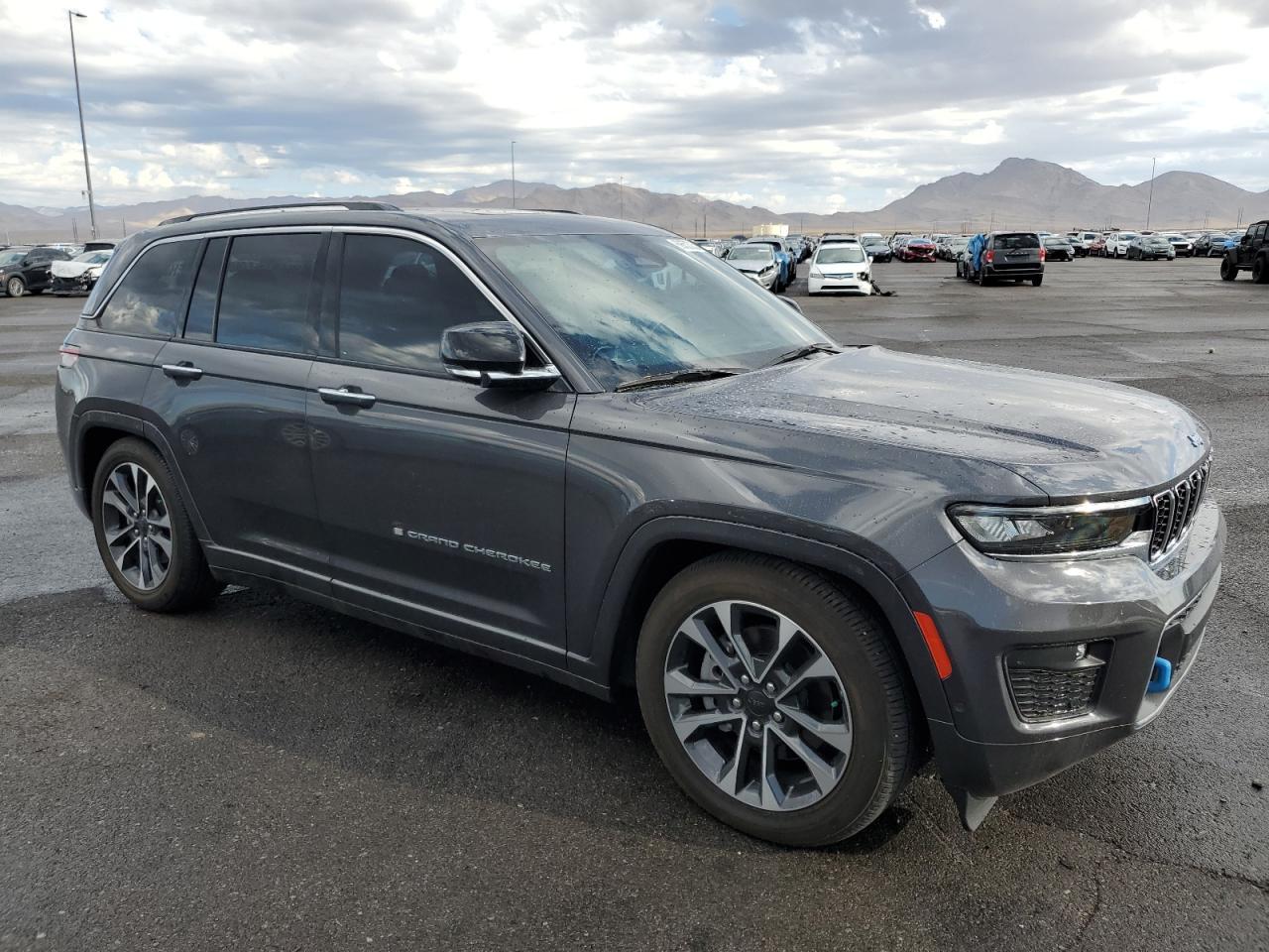 2023 Jeep Grand Cherokee Overland 4Xe - Фото 4