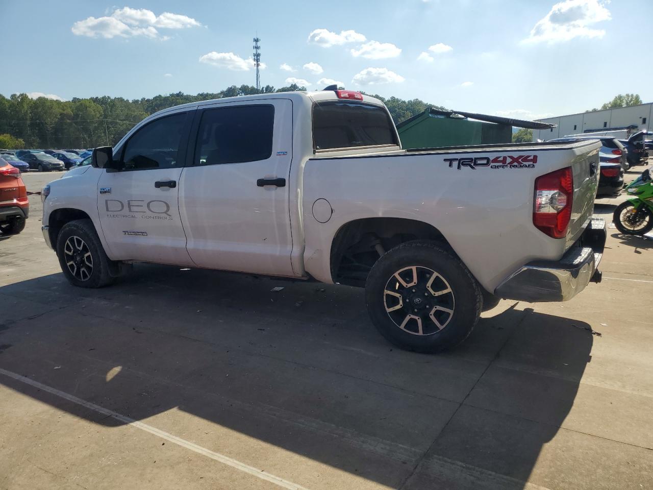 2020 Toyota Tundra Crewmax Sr5 - Image 2