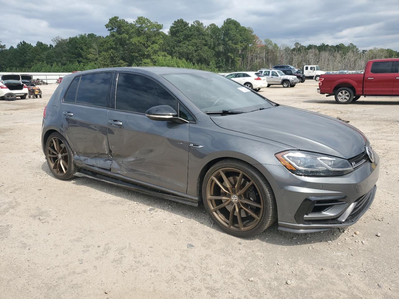 2019 Volkswagen Golf R - Image 4