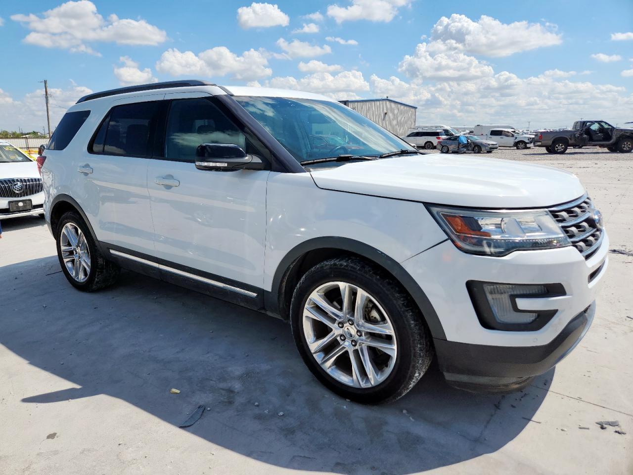 2016 Ford Explorer Xlt - Image 4