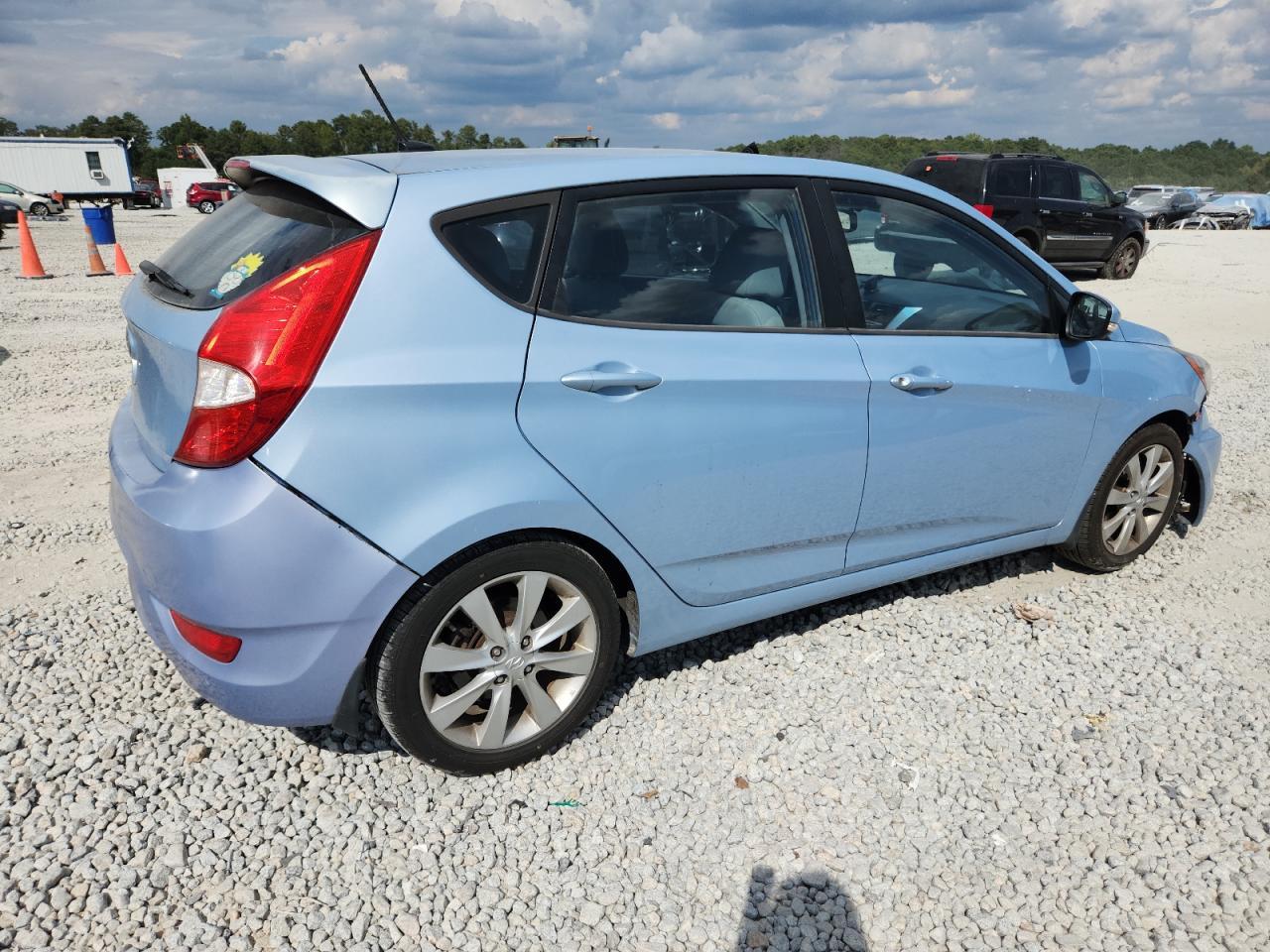 2013 Hyundai Accent Gls - Фото 3