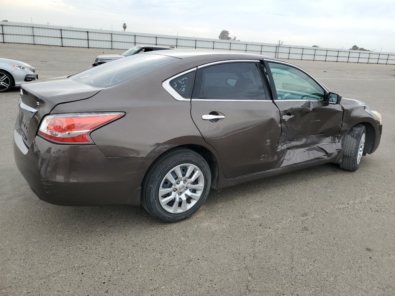 2015 Nissan Altima 2.5 - Фото 3