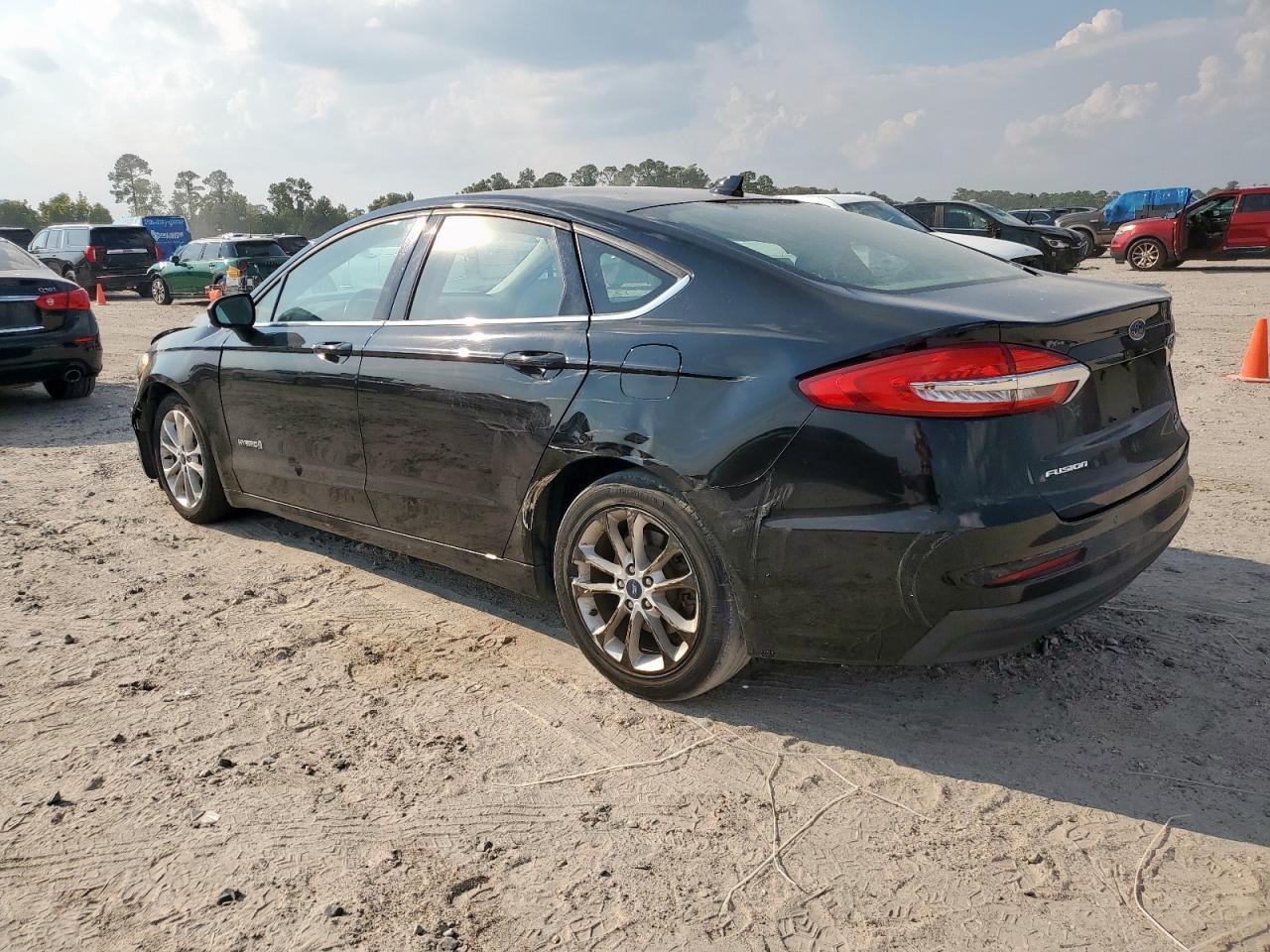 2019 Ford Fusion Se - Фото 2