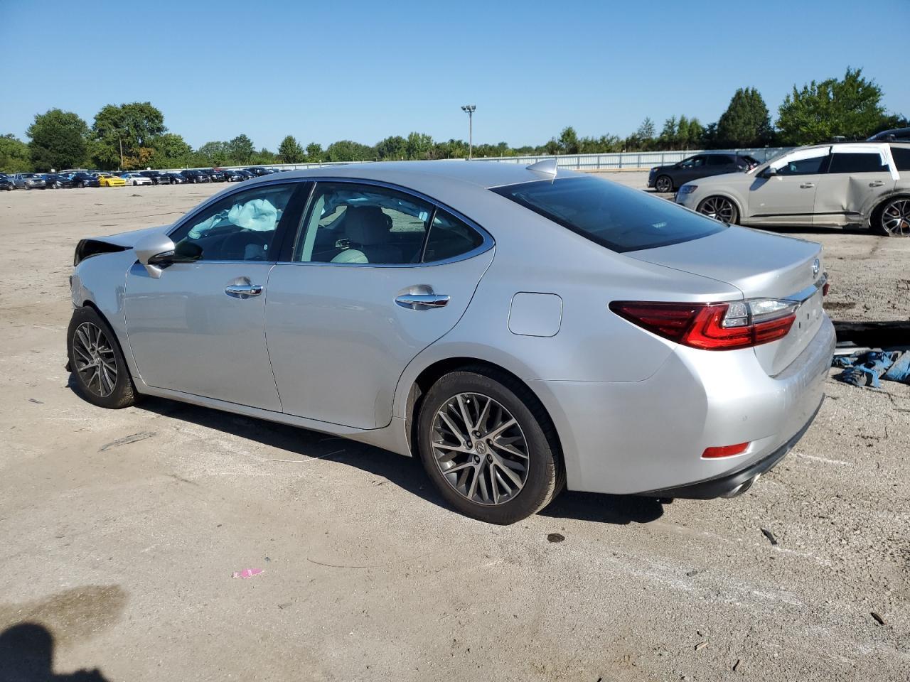 2017 Lexus Es 350 - Image 2