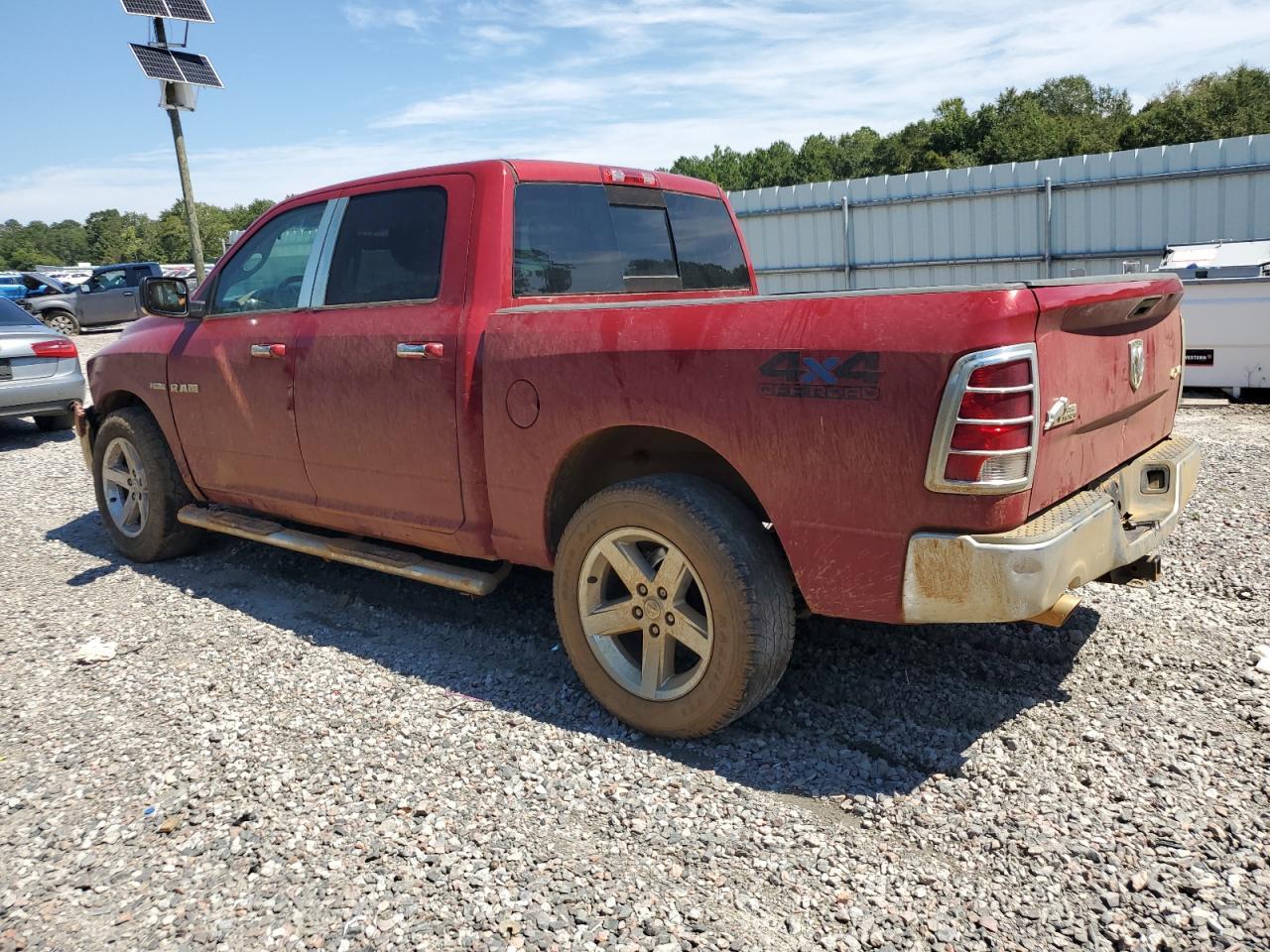 2010 Dodge Ram 1500 - Фото 2