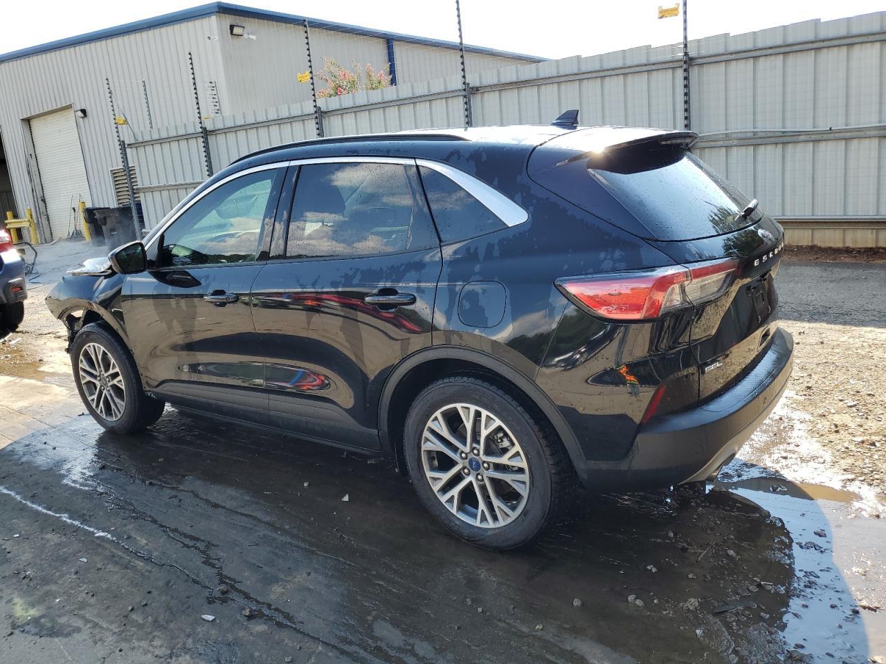 2022 Ford Escape Sel - Image 2