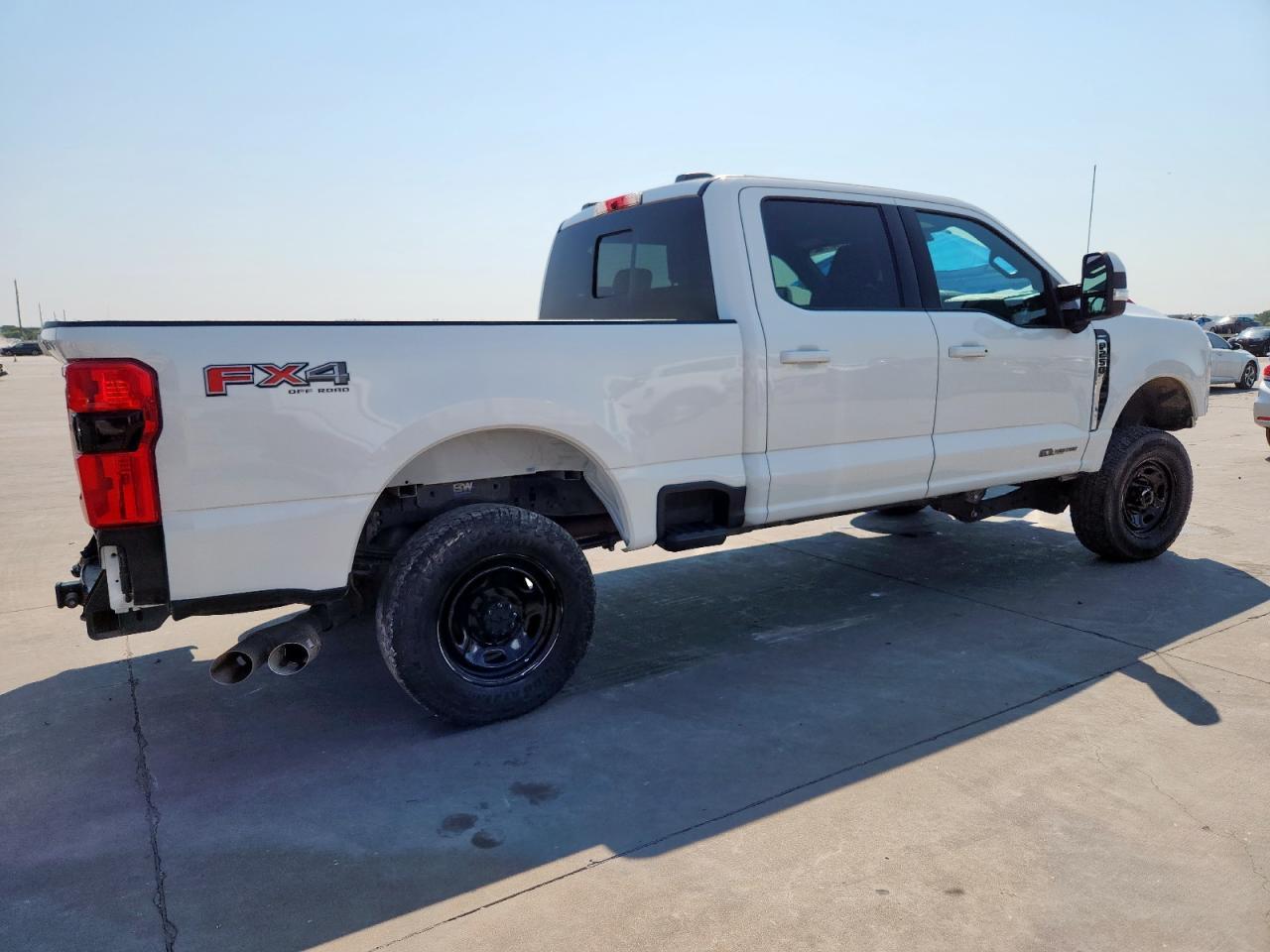2023 Ford F250 Super Duty - Image 3
