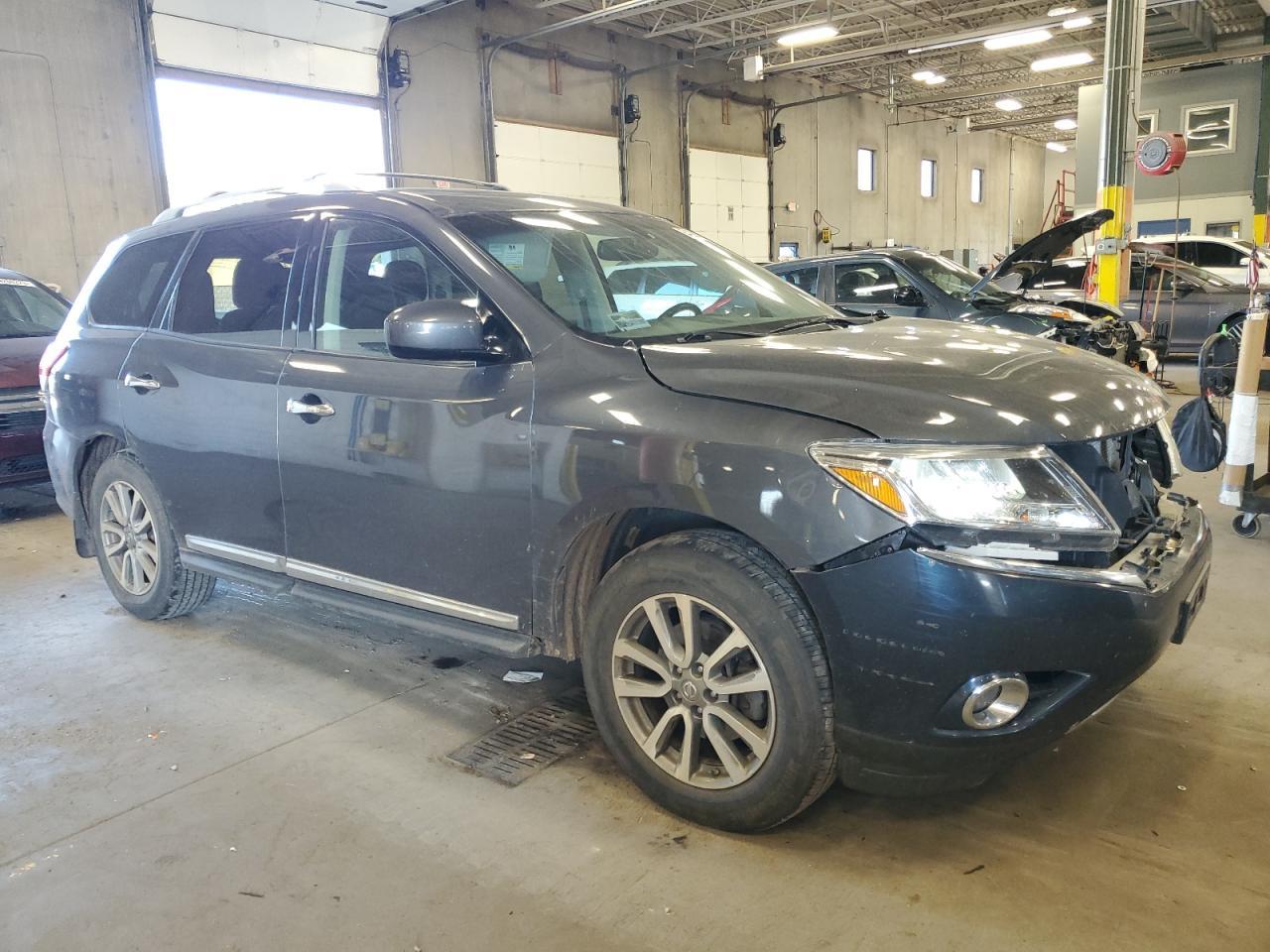 2013 Nissan Pathfinder S - Фото 4
