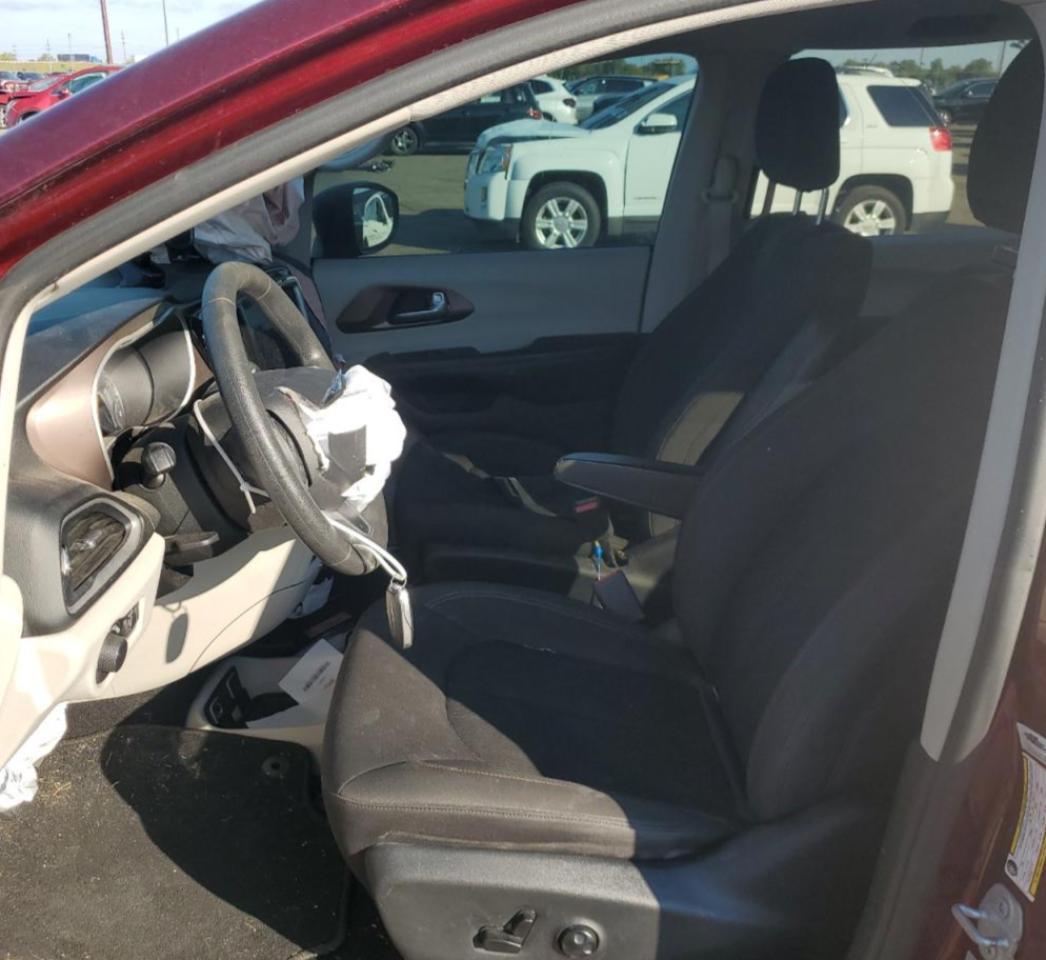 2017 Chrysler Pacifica Touring - Фото 7