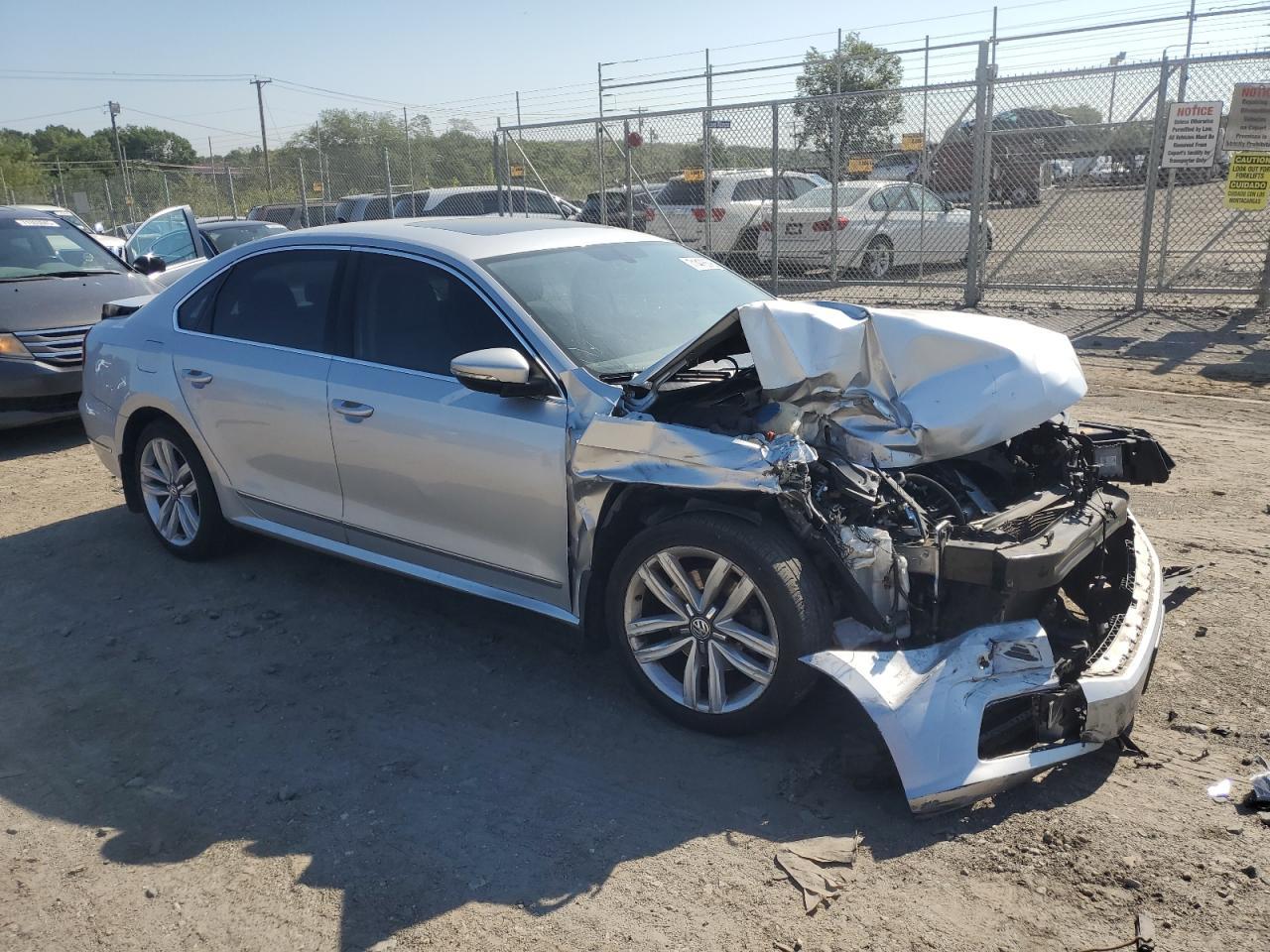 2017 Volkswagen Passat Se - Фото 4