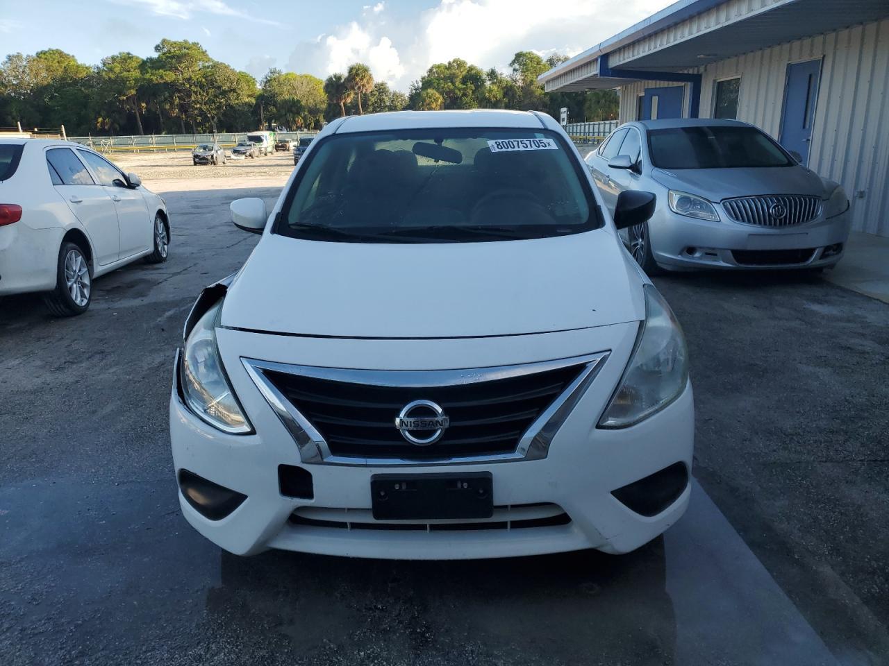 2018 Nissan Versa S - Фото 5