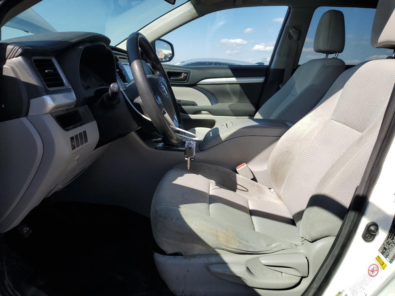 2016 Toyota Highlander Le - Image 7