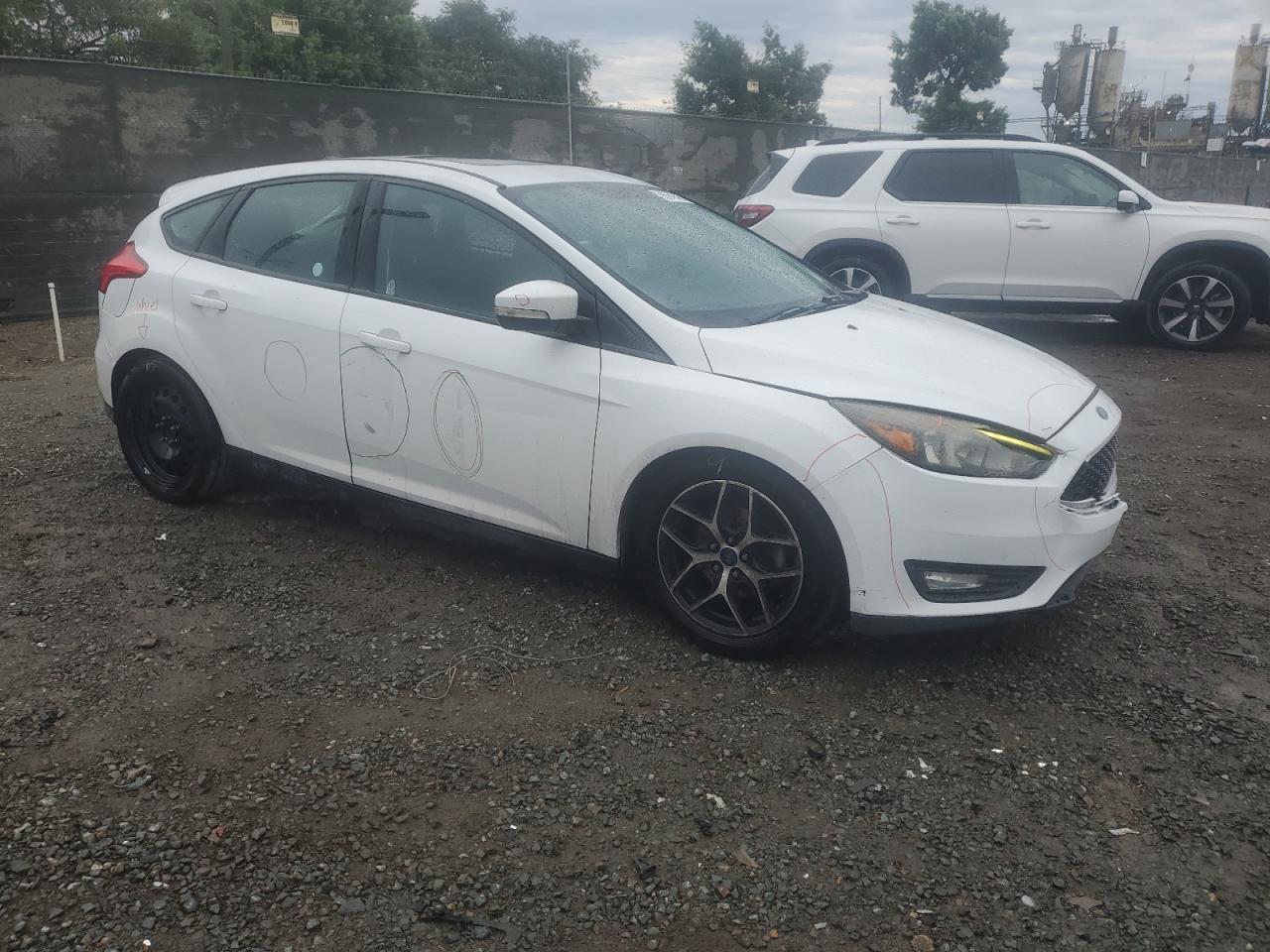 2017 Ford Focus Sel - Image 4