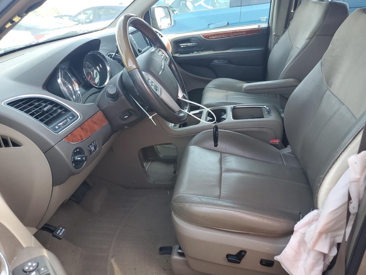 2015 Chrysler Town & Country Limited Platinum - Фото 7