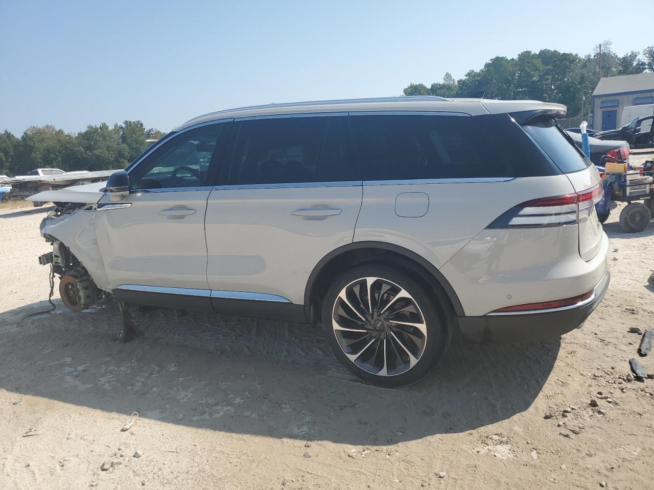 2023 Lincoln Aviator Reserve - Image 2