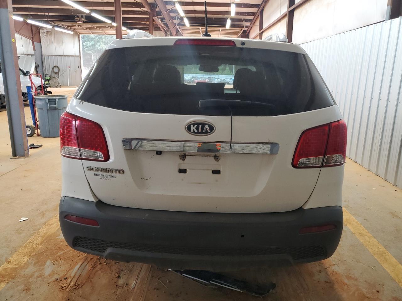 2011 Kia Sorento Base - Фото 6