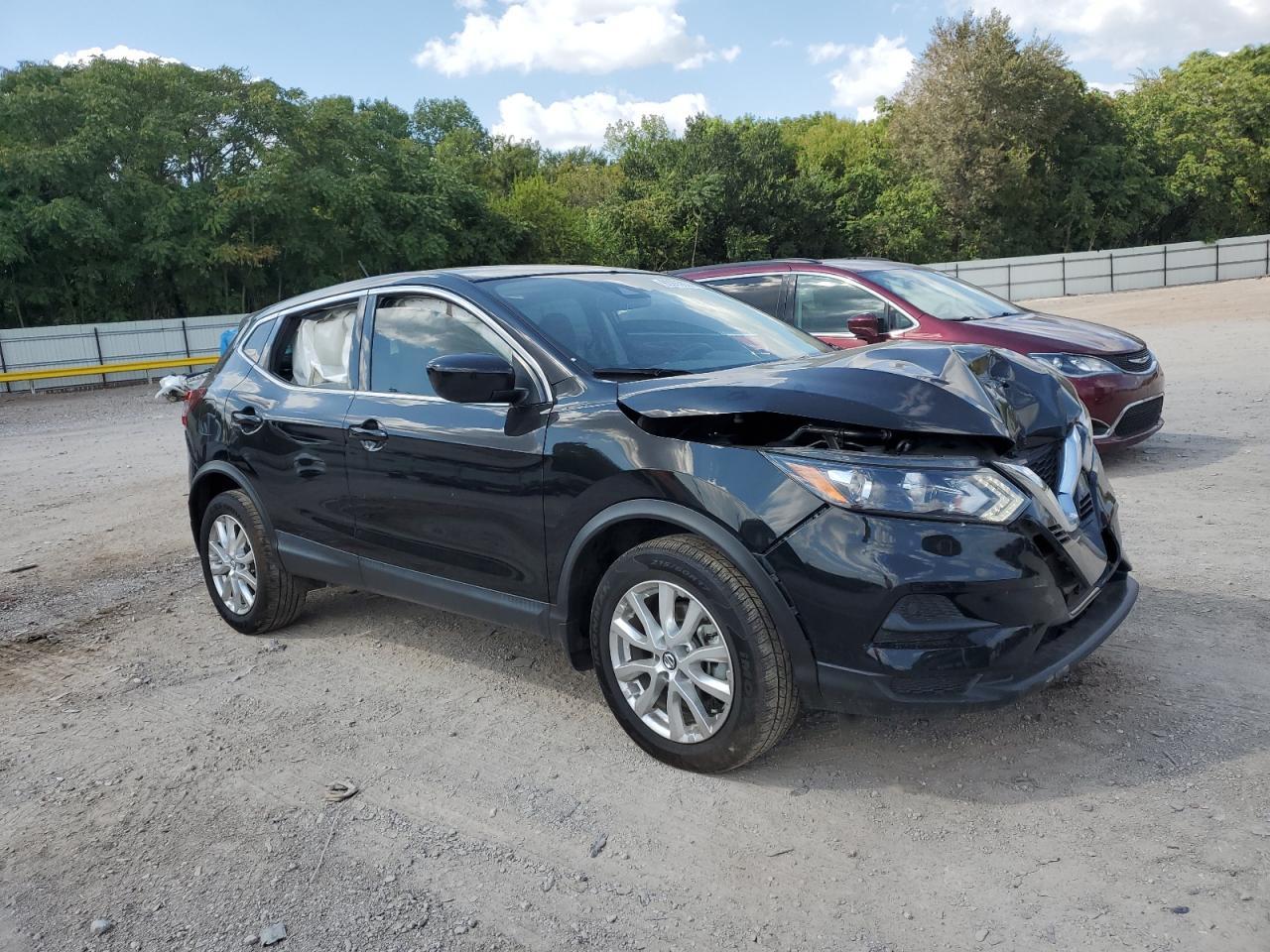 2021 Nissan Rogue Sport S - Image 4