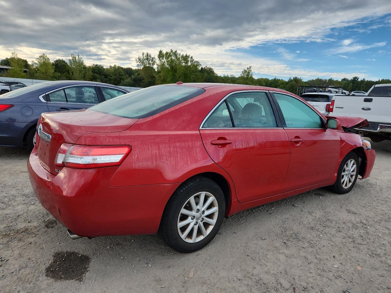 2010 Toyota Camry Base - Фото 3