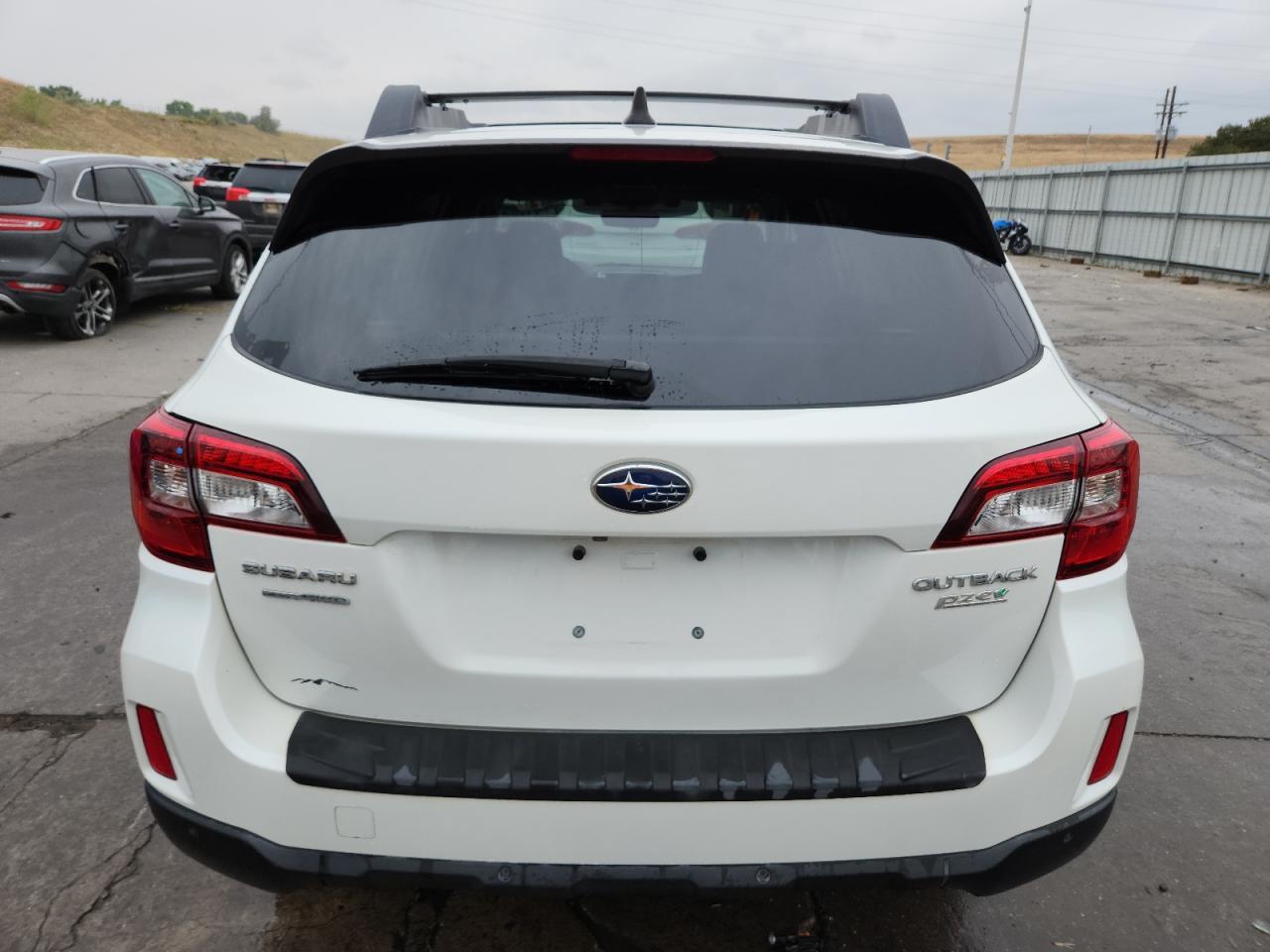 2017 Subaru Outback 2.5I Limited - Image 6
