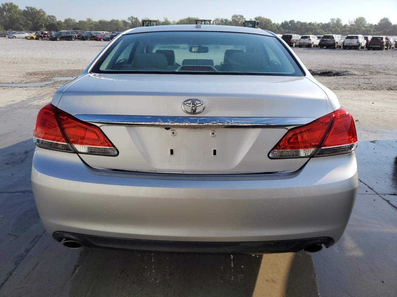 2011 Toyota Avalon Base - Фото 6