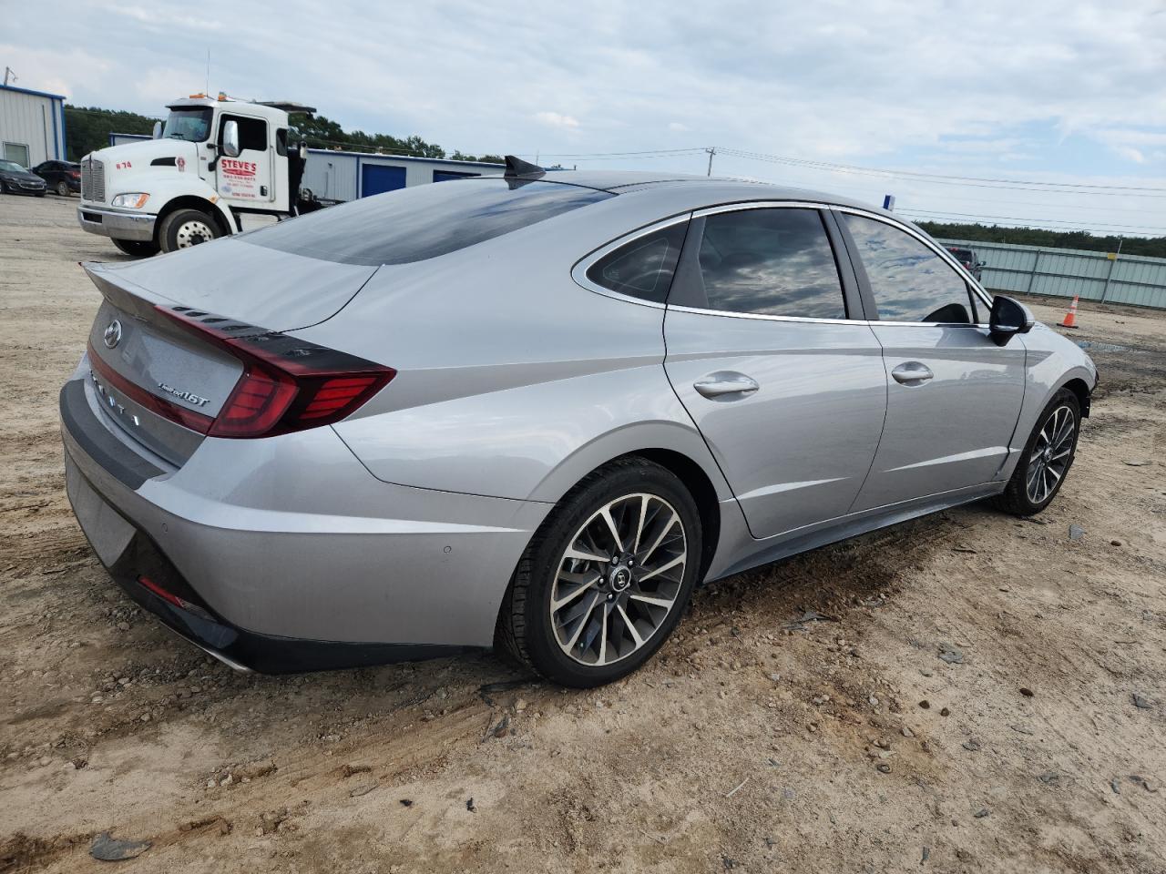 2023 Hyundai Sonata Limited - Image 3