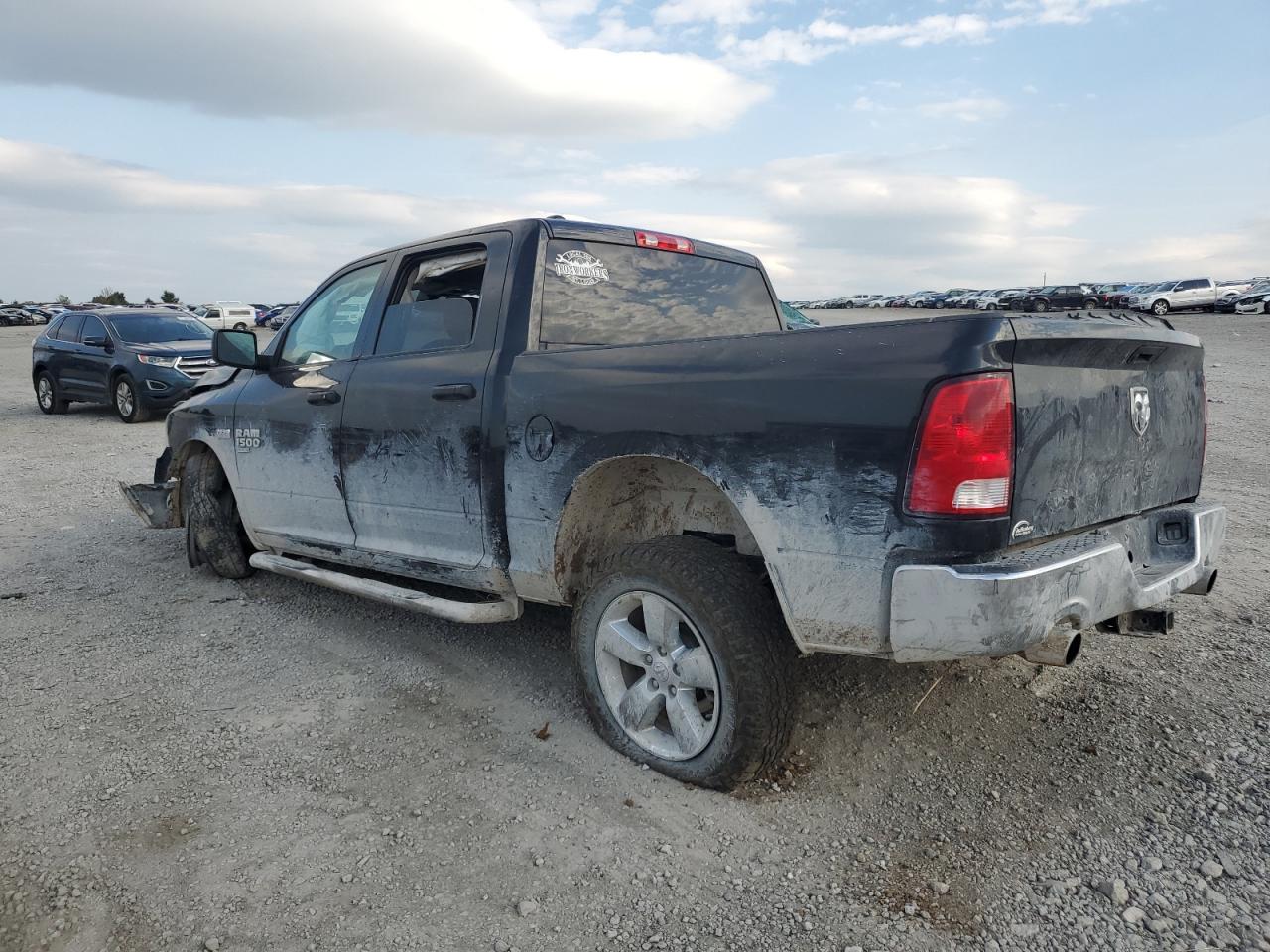 2019 Ram 1500 Classic Tradesman - Фото 2
