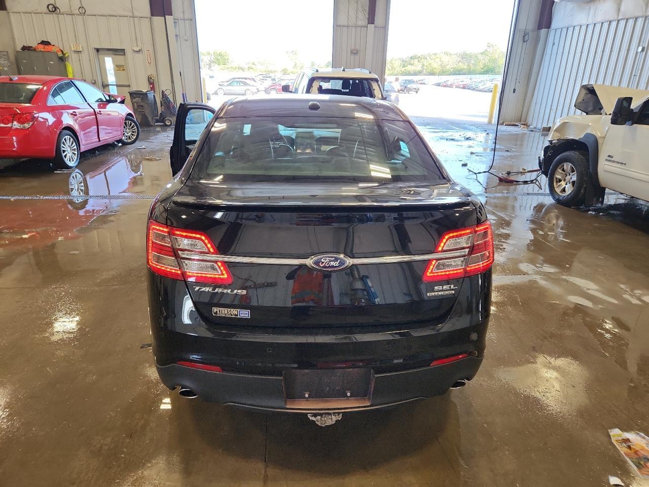 2018 Ford Taurus Sel - Image 6