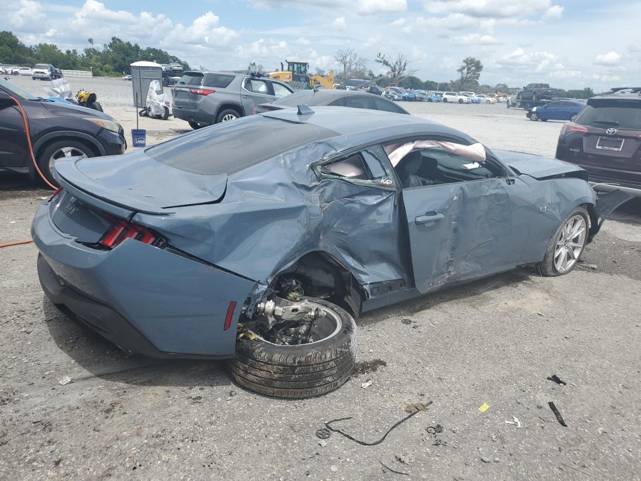 2025 Ford Mustang Gt - Image 3