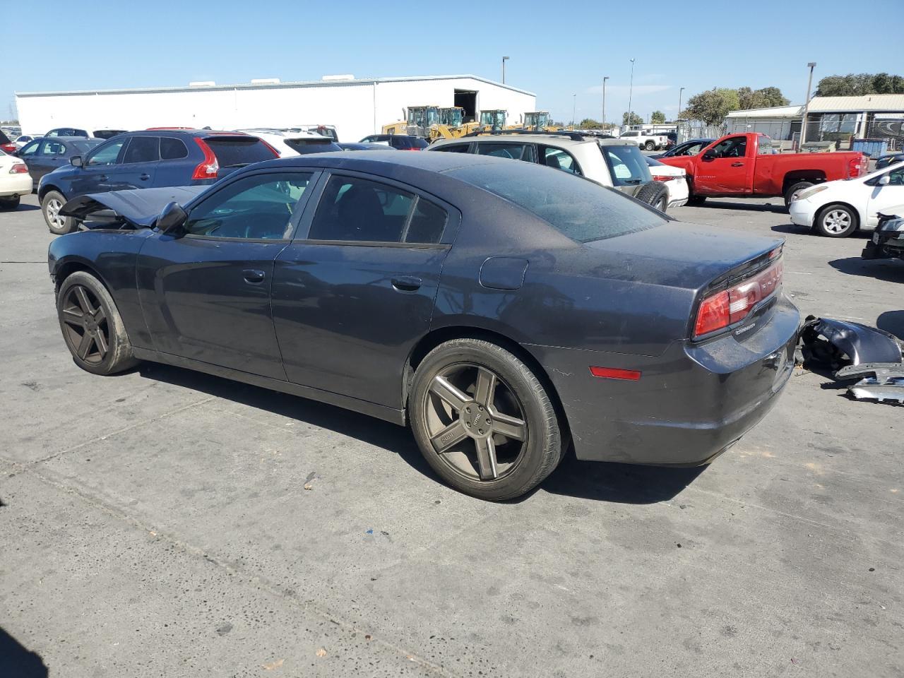 2014 Dodge Charger Se - Image 2