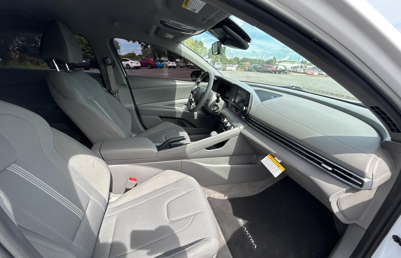 2024 Hyundai Elantra Se - Фото 5
