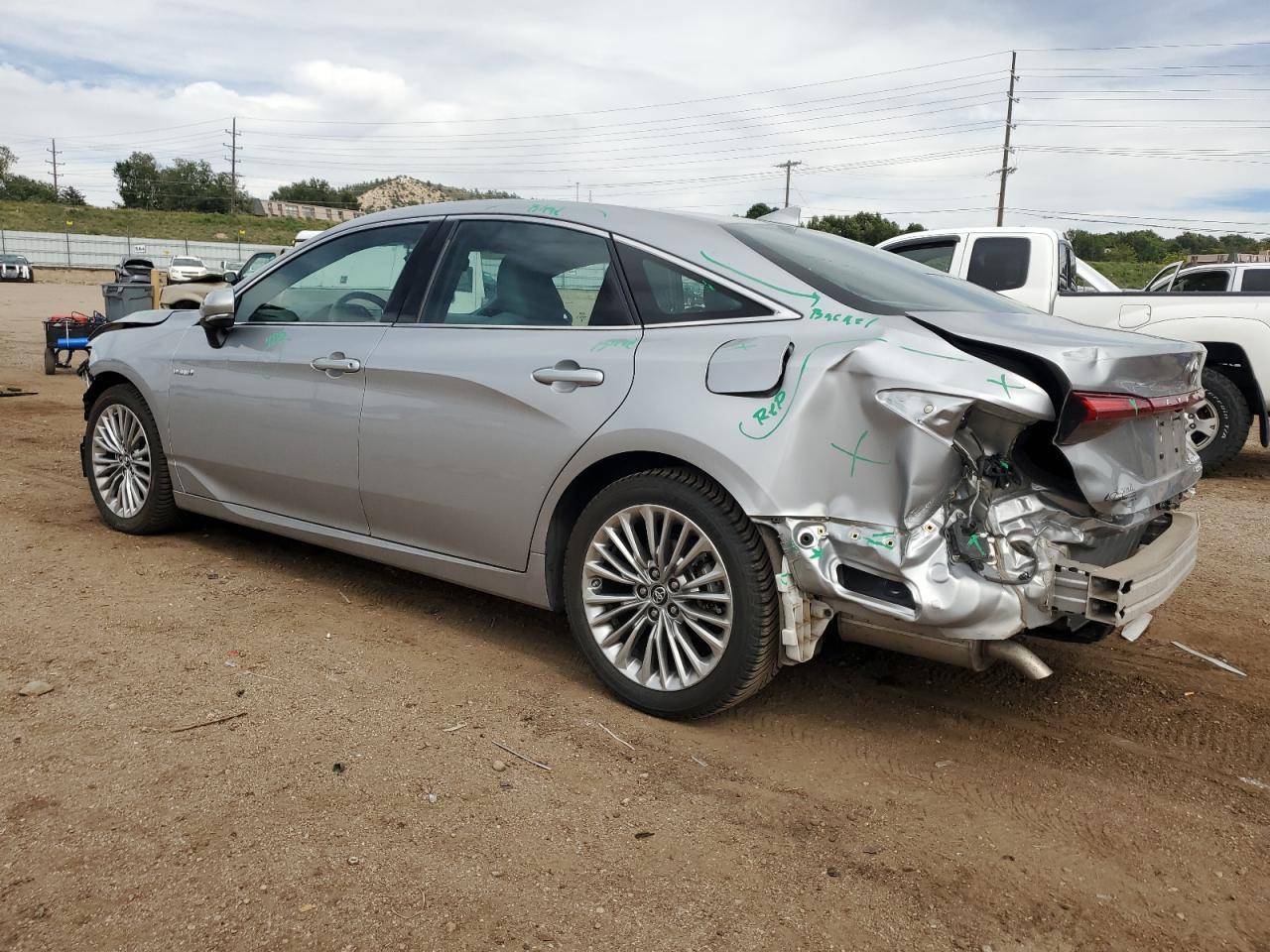 2019 Toyota Avalon Xle - Image 2