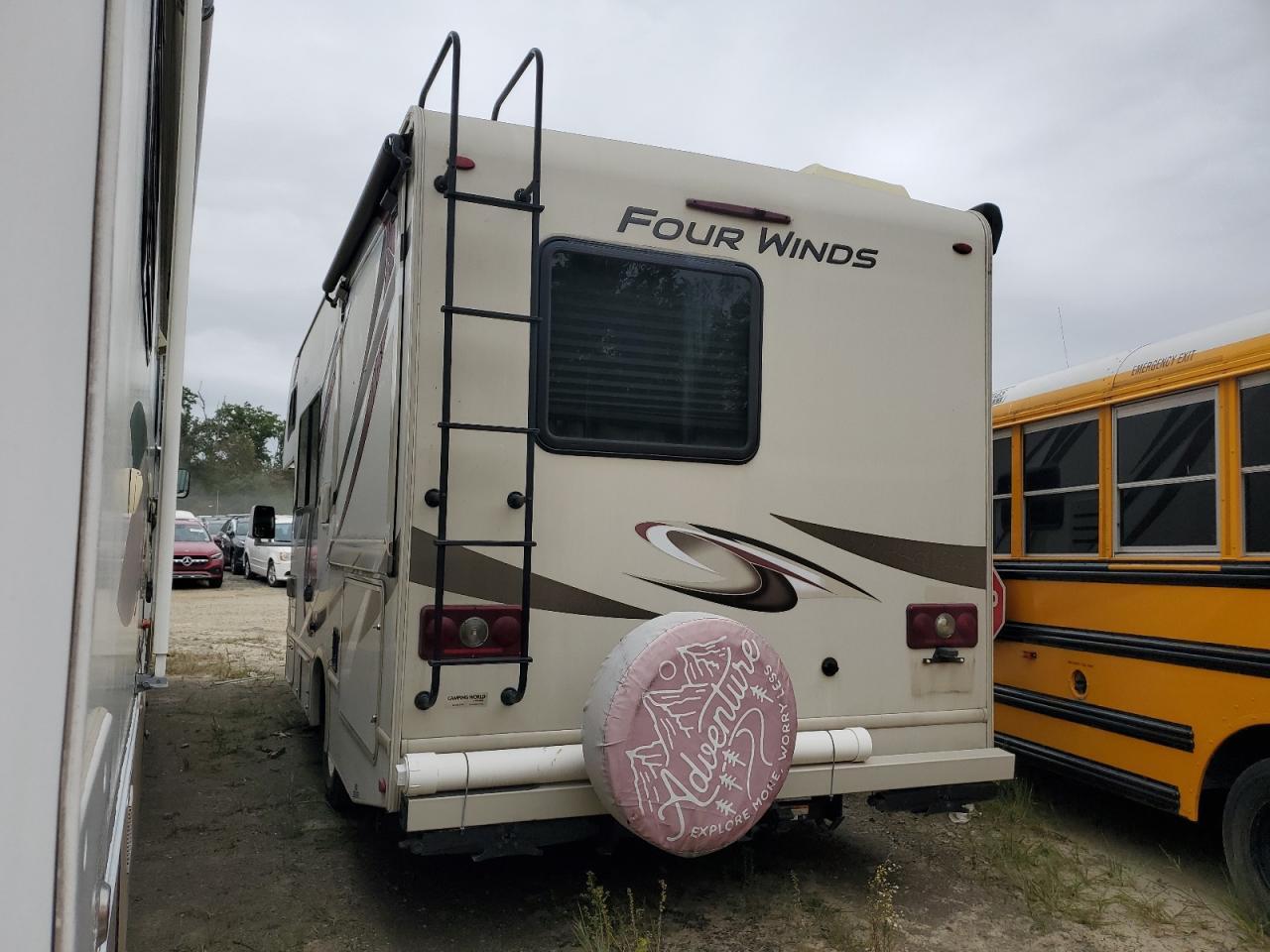 2018 Ford Econoline E350 Super Duty Cutaway Van - Фото 3