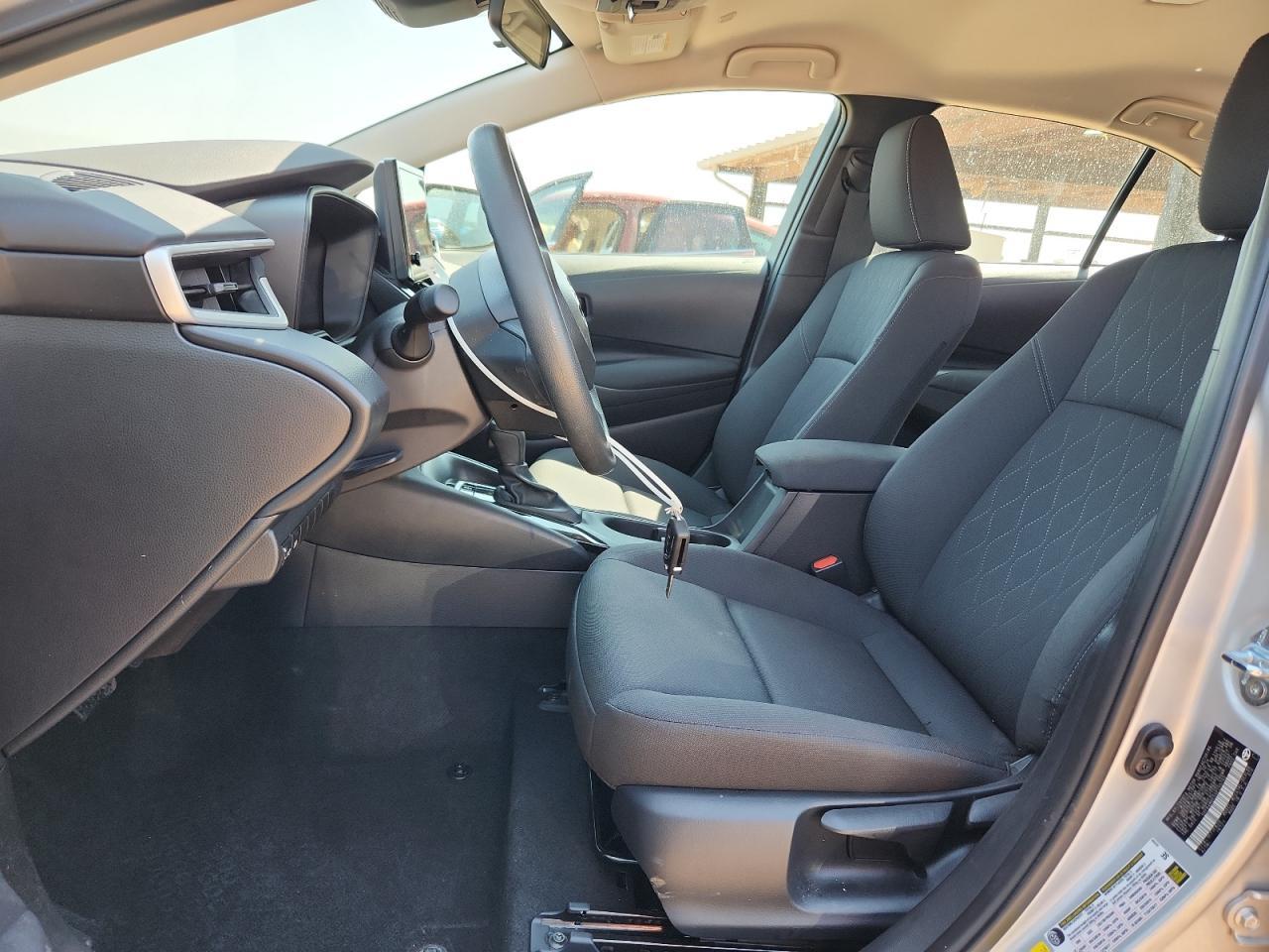 2025 Toyota Corolla Le - Фото 7