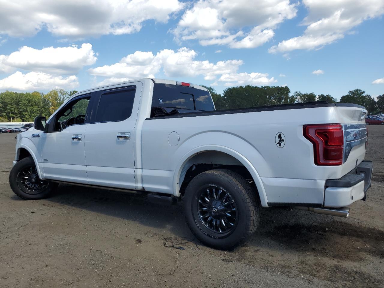 2016 Ford F150 Supercrew - Фото 2