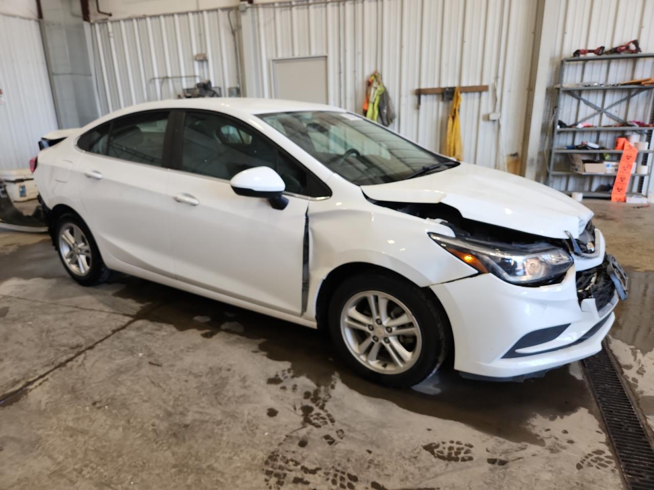 2018 Chevrolet Cruze Lt - Image 4