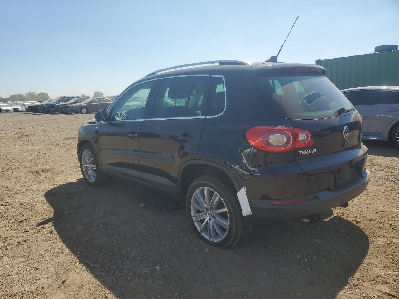 2010 Volkswagen Tiguan Se - Image 2