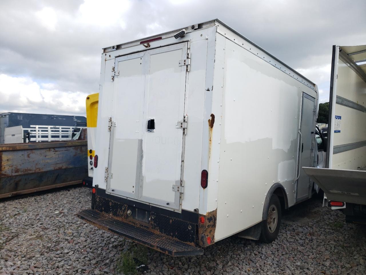 2021 Chevrolet Express G3 - Trucks Delivery Truck - Фото 3
