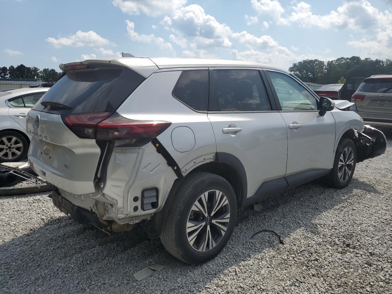 2023 Nissan Rogue Sv - Image 3