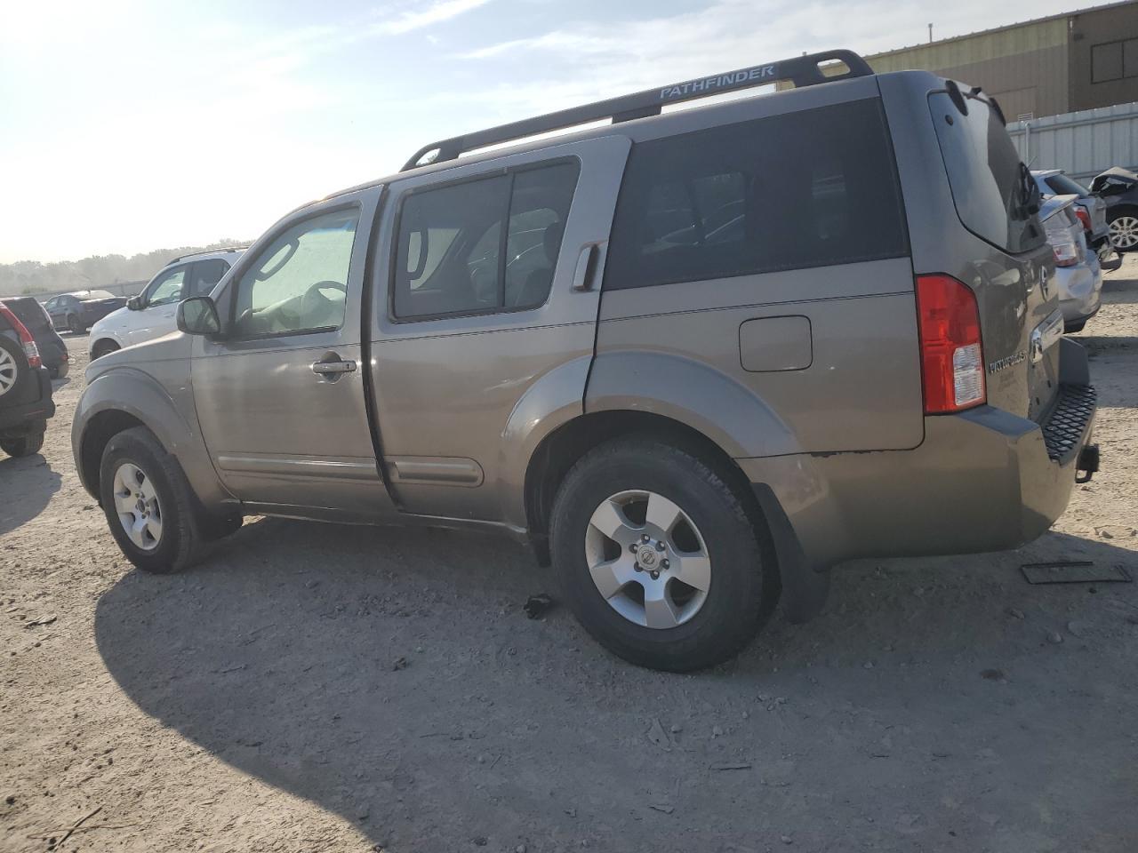 2006 Nissan Pathfinder Le - Image 2