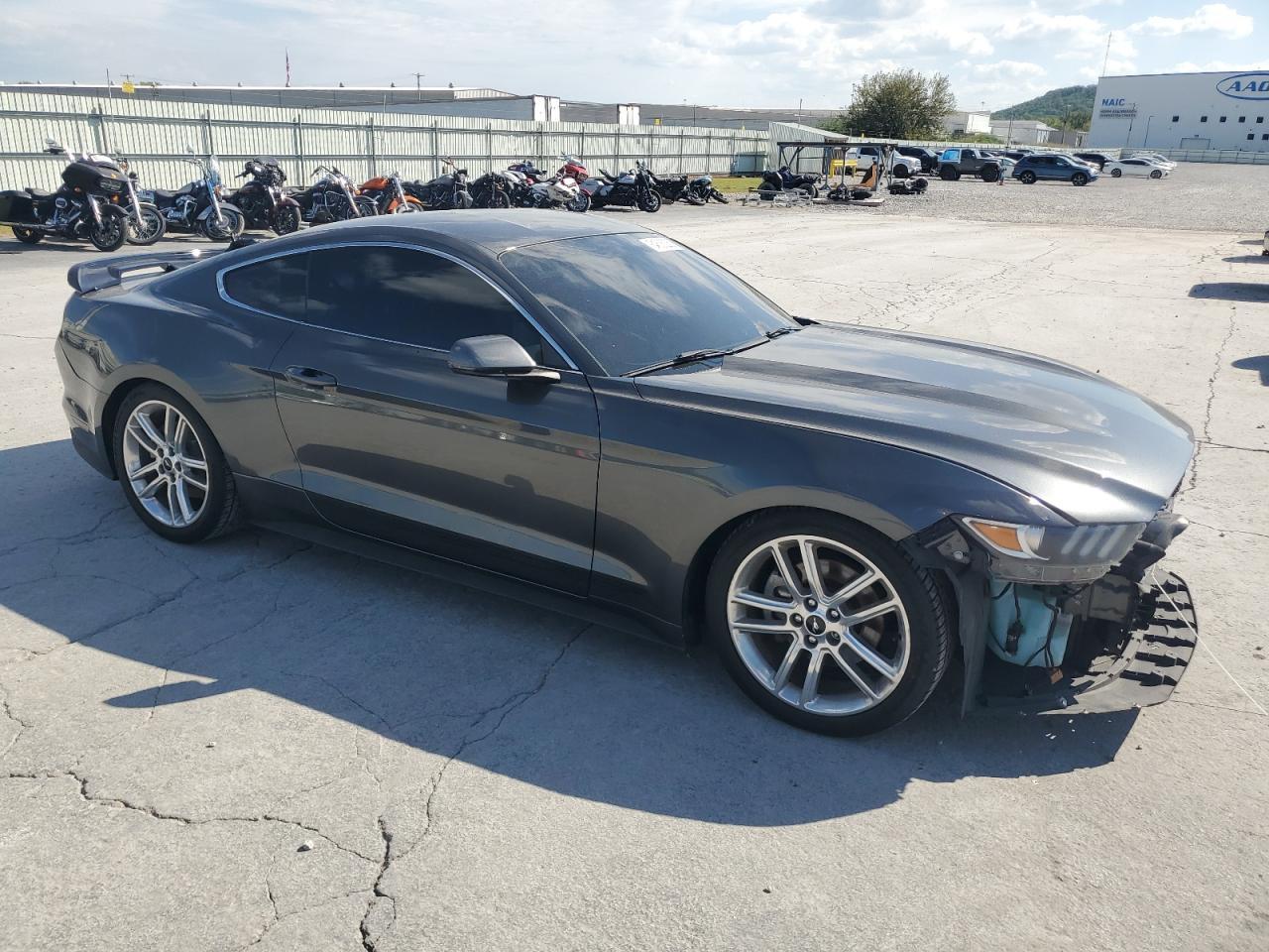 2016 Ford Mustang - Image 4