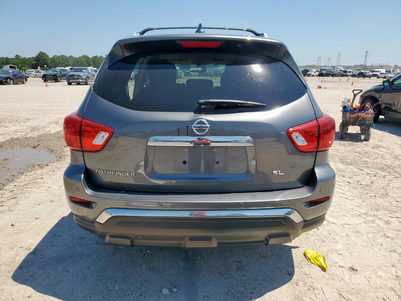 2019 Nissan Pathfinder S - Image 6