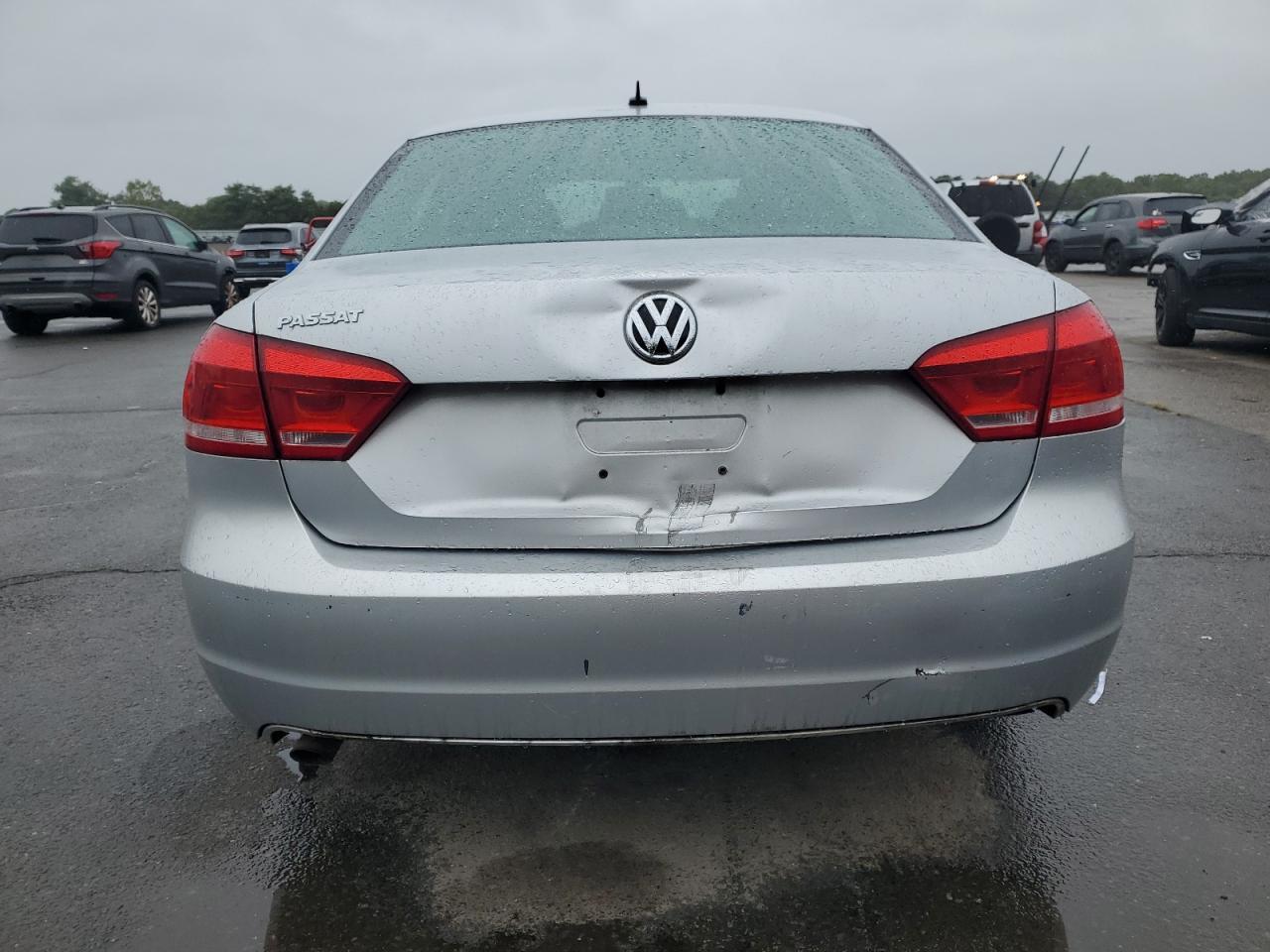 2012 Volkswagen Passat S - Image 6