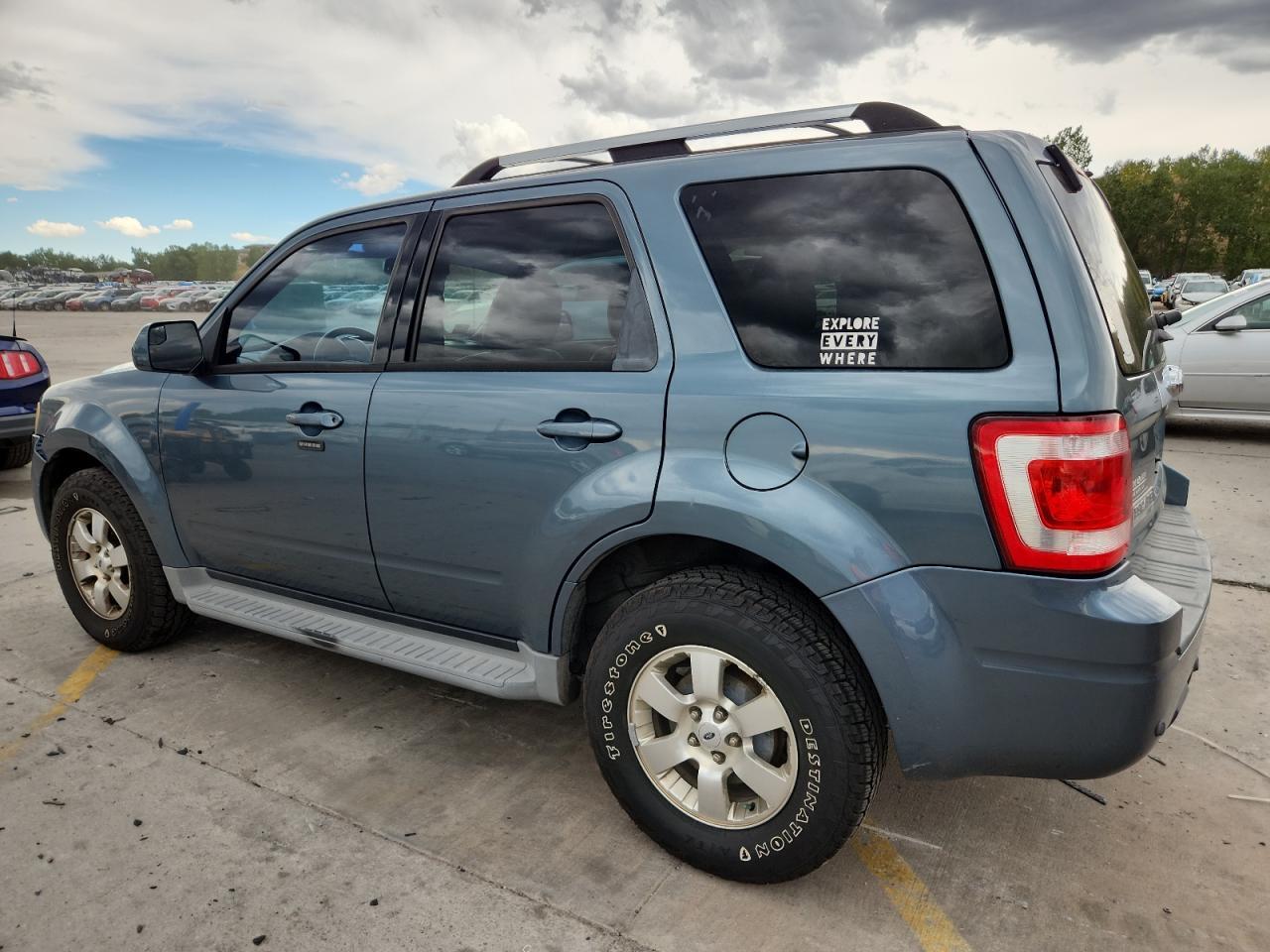 2011 Ford Escape Limited - Фото 2