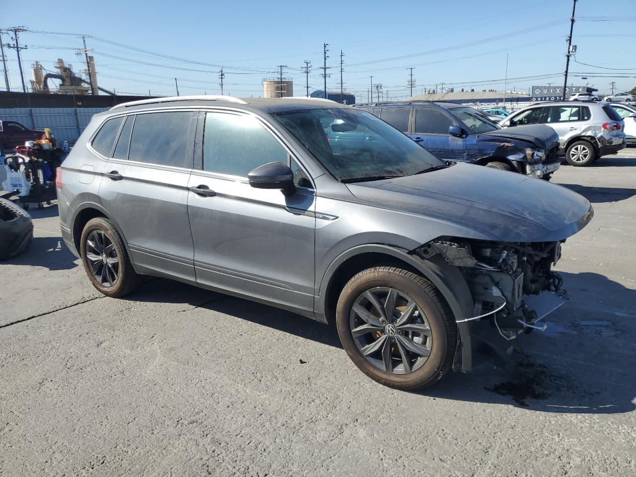 2024 Volkswagen Tiguan Se - Image 4