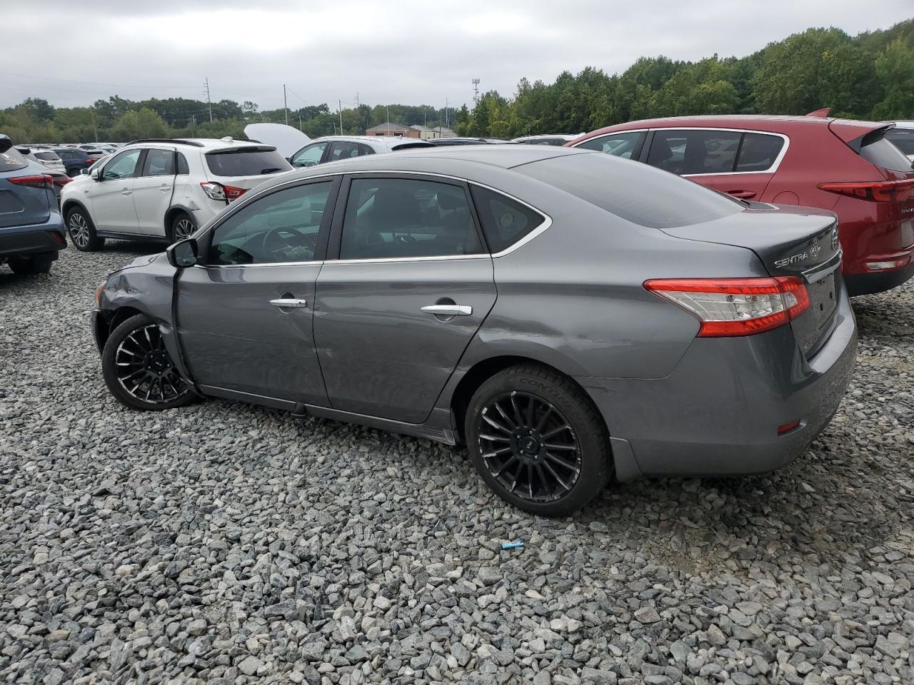 2015 Nissan Sentra S - Фото 2