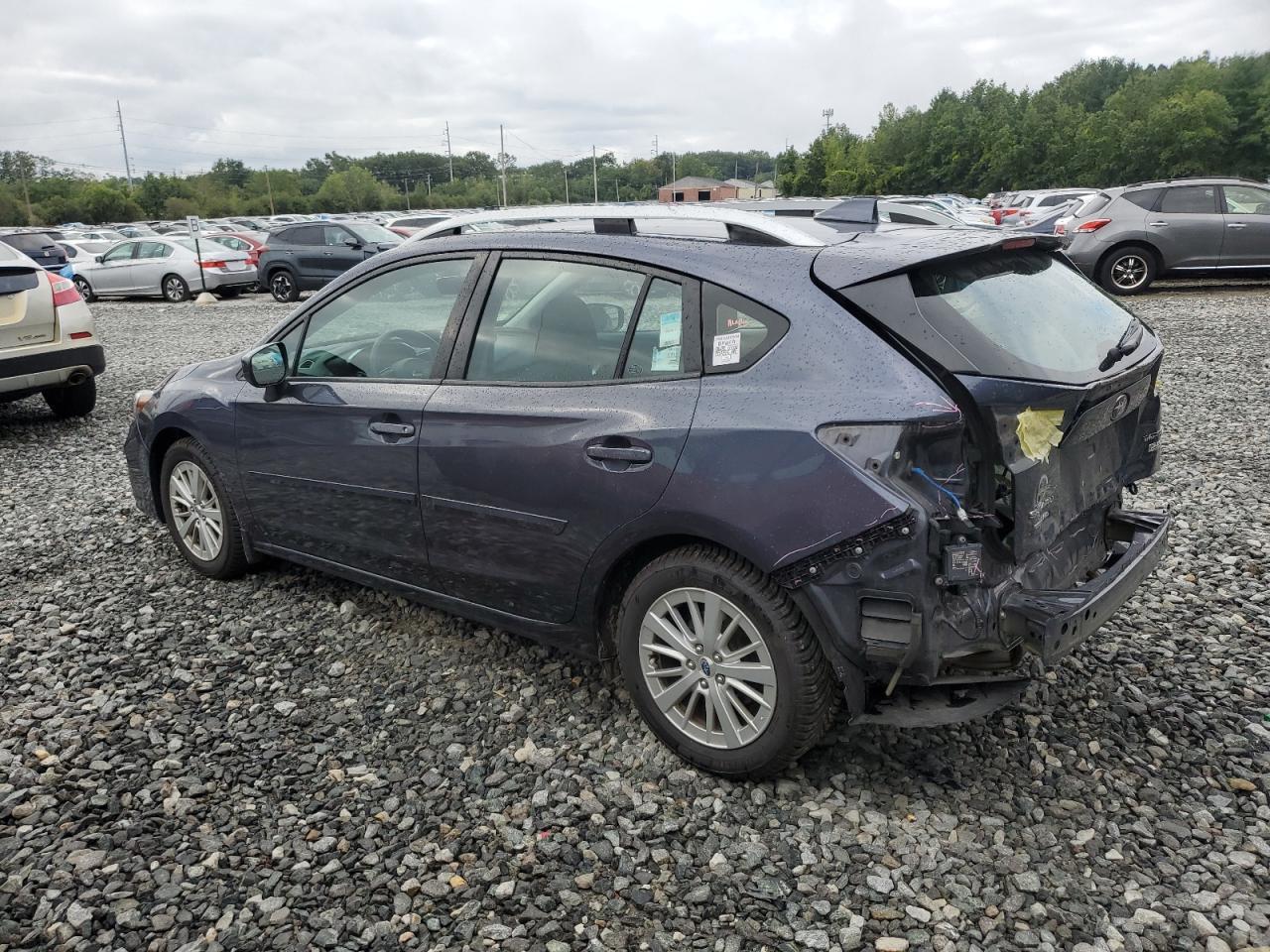 2017 Subaru Impreza Premium Plus - Фото 2